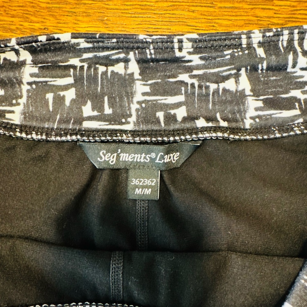 Ladies Skort - Picture 3 of 3